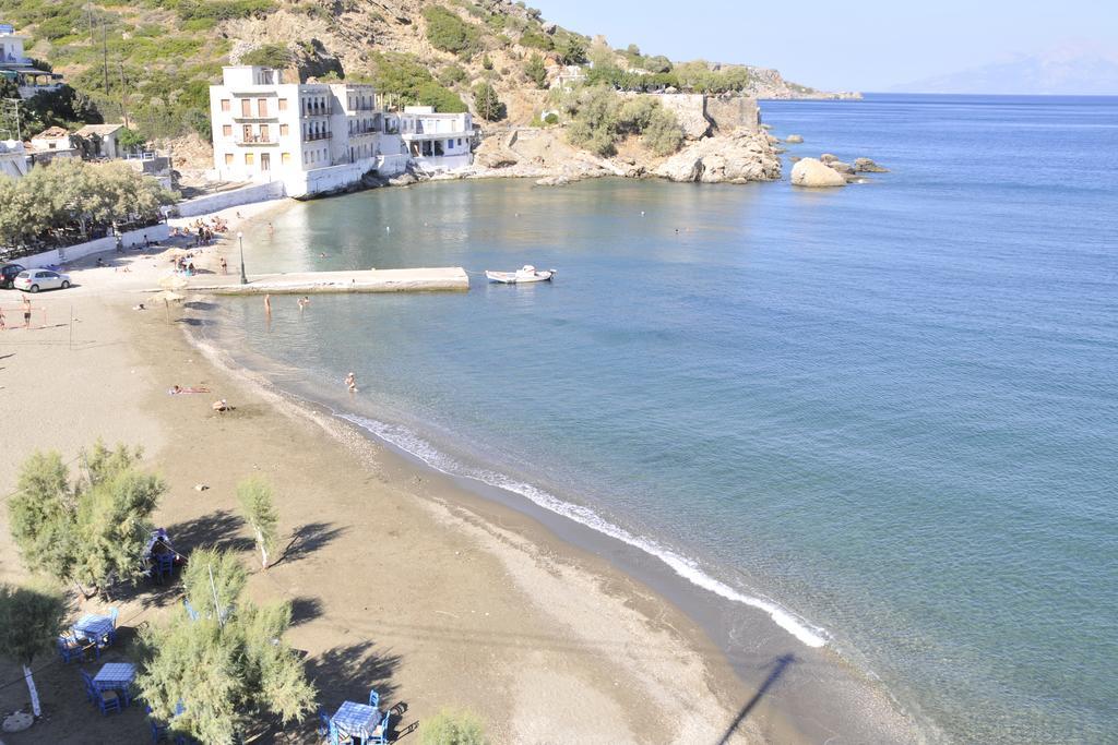 Marina Hotel Ágios Kírykos Екстериор снимка